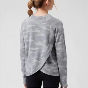 Like New! Athleta girl cross your fingers cozy sweatshirt. Size XL/ 14